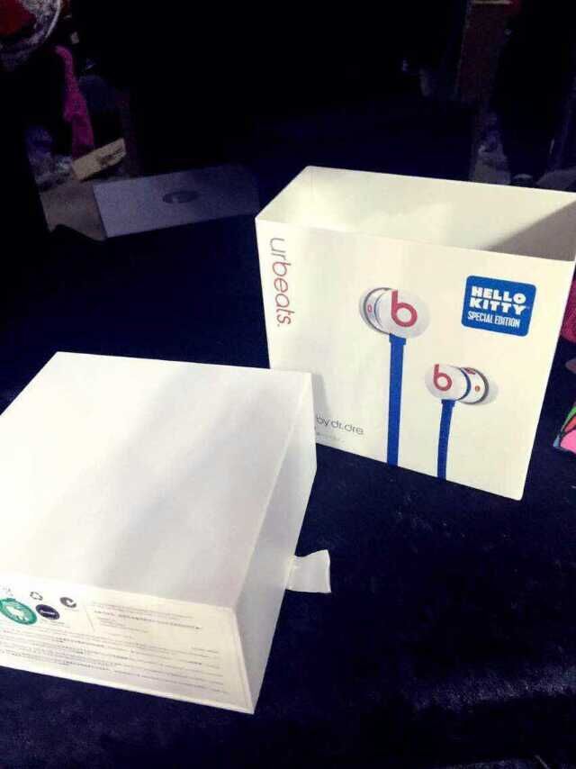 urBeats Hello Kitty Special Edition